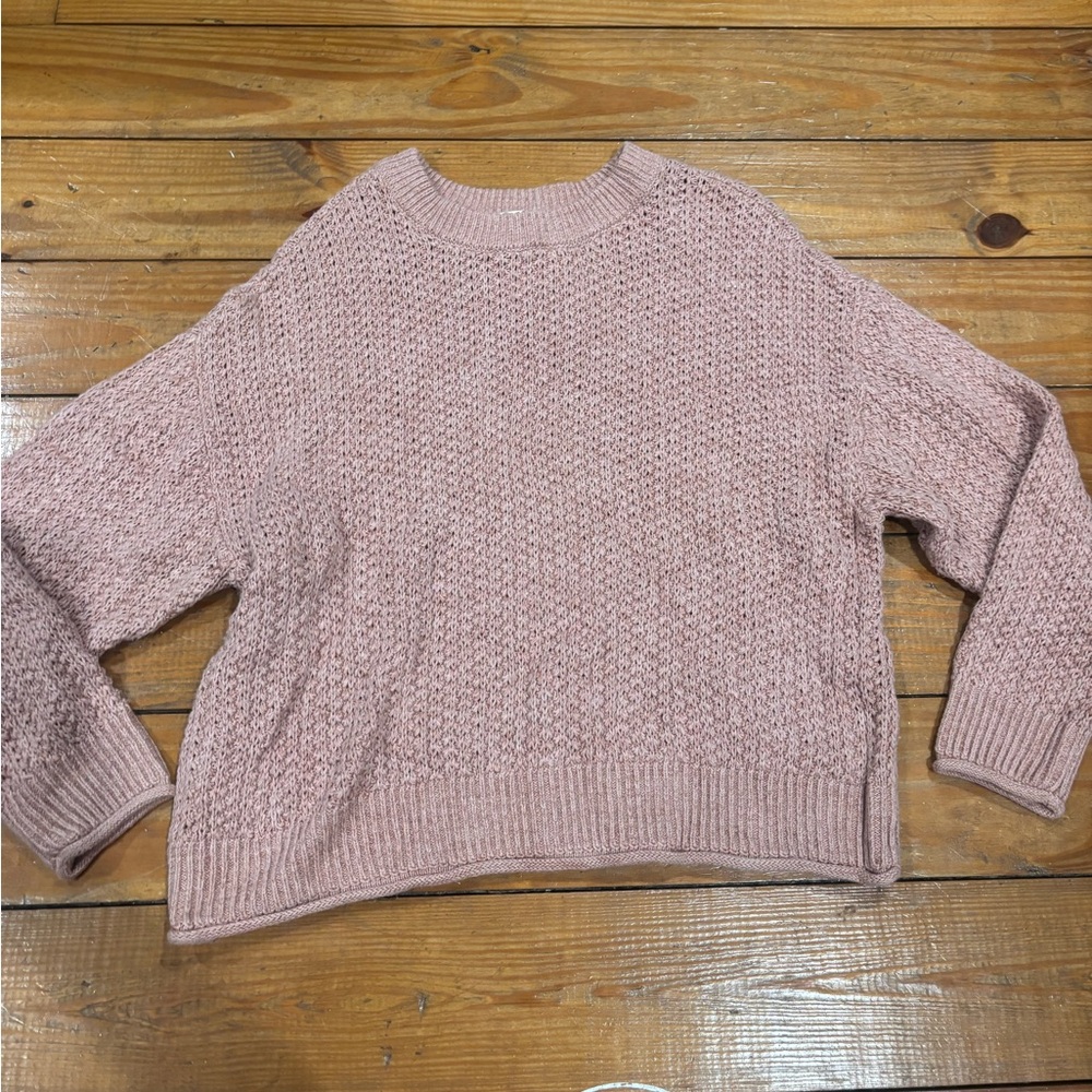 (730) +LIGHT PINK SWEATER